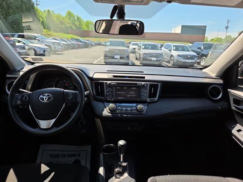 Used 2015 Toyota RAV4 XLE AWD/4WD image 10