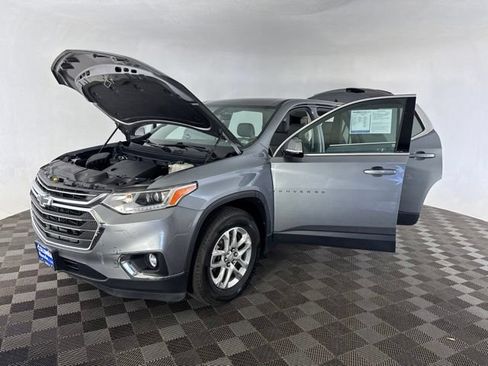 Used 2019 Chevrolet Traverse LT FWD image 12
