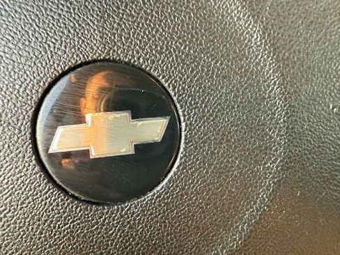 Used 2005 Chevrolet Equinox LT w/ Preferred Equipment Group AWD/4WD image 31