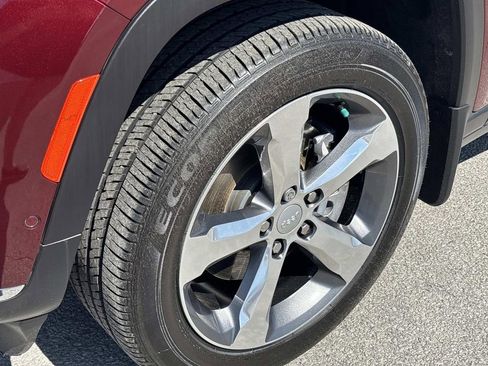 Used 2021 Jeep Grand Cherokee L Limited w/ Luxury Tech Group II image 8