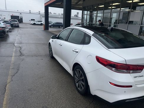 Used 2019 Kia Optima LX w/ LX Premium Package image 5