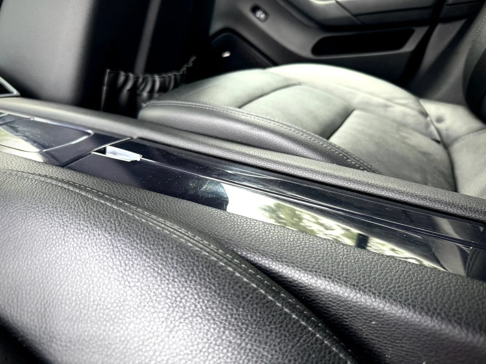 Used 2014 Porsche Panamera 4 AWD/4WD image 25