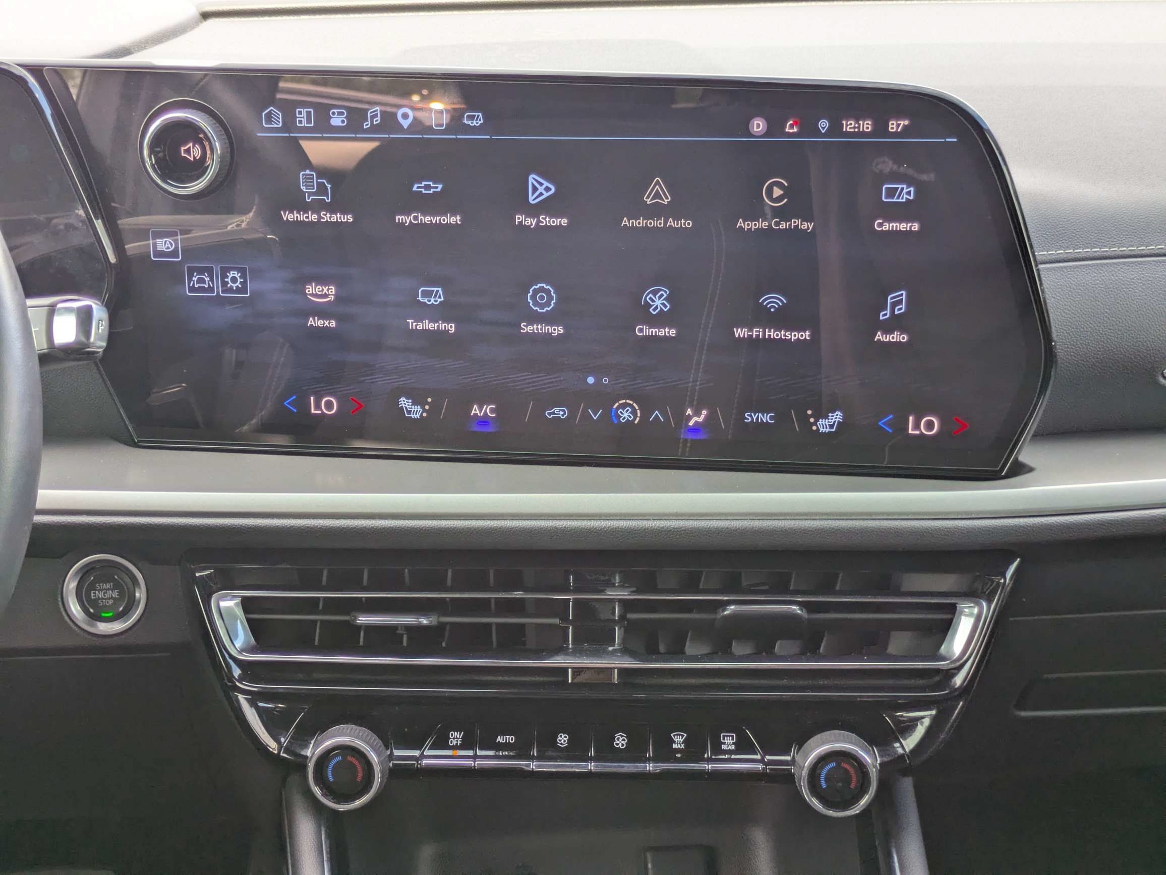 Used 2025 Chevrolet Traverse LT FWD image 5