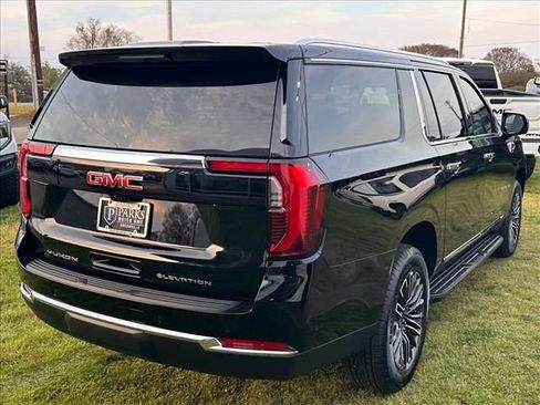 New 2026 GMC Yukon XL Elevation image 11