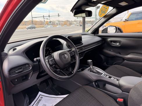 Used 2023 Honda HR-V Sport image 11