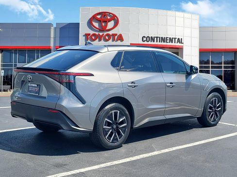 Used 2026 Toyota bZ AWD/4WD image 5