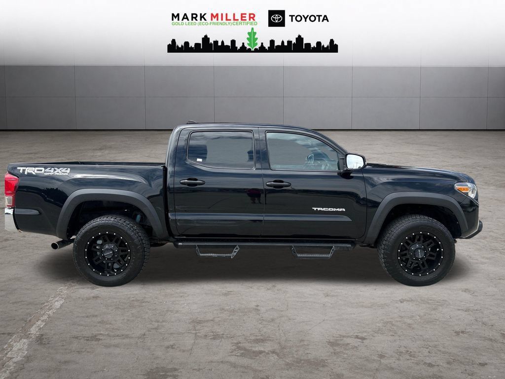 Used 2017 Toyota Tacoma TRD Off-Road w/ Tow Package (A/T) AWD/4WD image 7