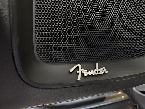 Used 2020 Nissan Titan SL w/ Moonroof Package image 10