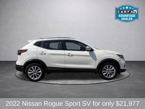 Used 2022 Nissan Rogue Sport SV w/ Technology Package image 2