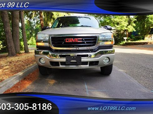 Used 2004 GMC Sierra 2500 SLT w/ Heavy-Duty Power Package AWD/4WD image 6