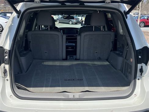 Used 2016 Toyota Highlander Limited image 19