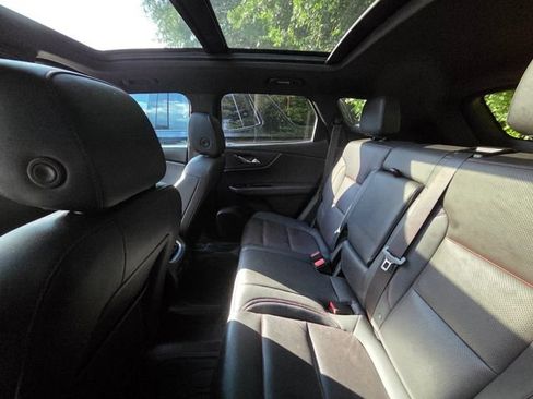 Used 2022 Chevrolet Blazer RS w/ Enhanced Convenience Package FWD image 9