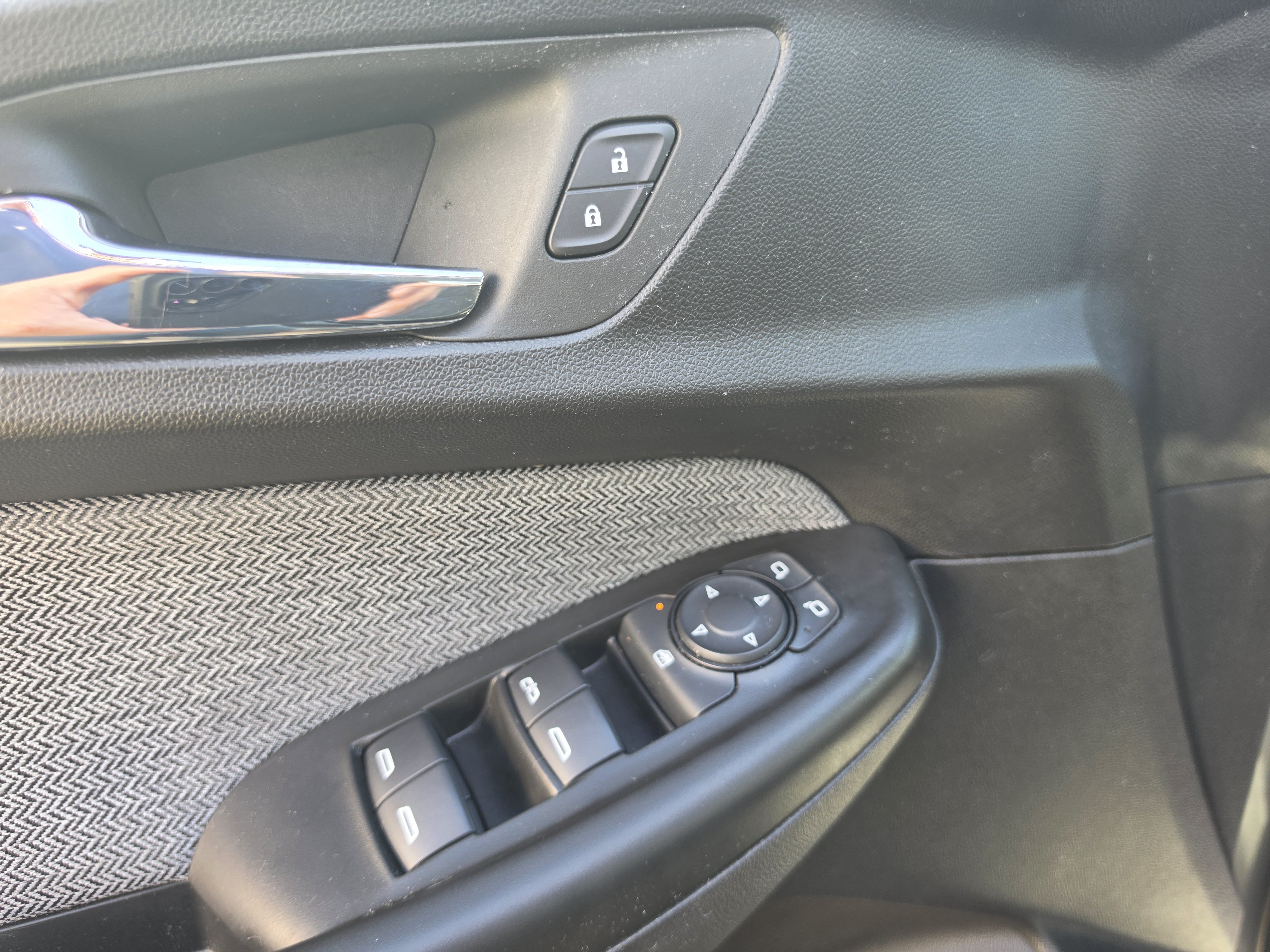 Used 2023 Chevrolet TrailBlazer LS FWD image 16