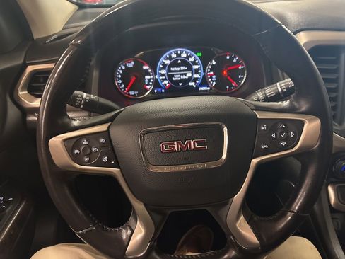 Used 2020 GMC Acadia Denali w/ Denali Ultimate Package image 12