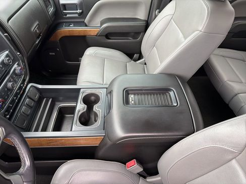 Used 2018 Chevrolet Silverado 1500 LTZ w/ Texas Edition image 49