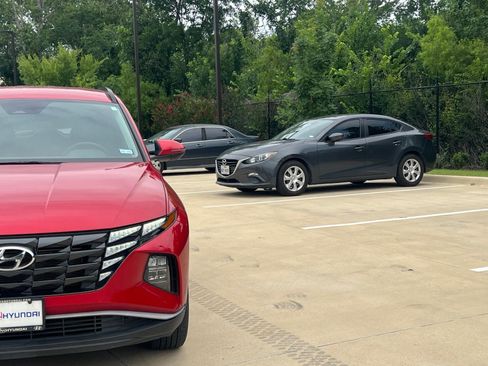 Used 2023 Hyundai Tucson SEL FWD image 3