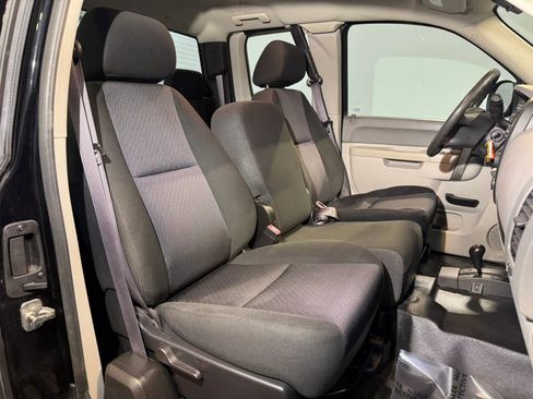 Used 2013 Chevrolet Silverado 2500 W/T w/ Snow Plow Prep Package image 23