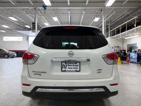 Used 2014 Nissan Pathfinder SV image 11