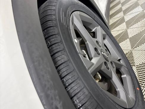Used 2025 Kia K4 FWD image 32
