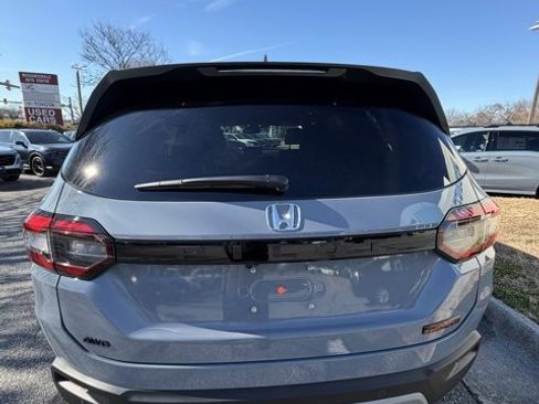 New 2025 Honda Pilot TrailSport image 10