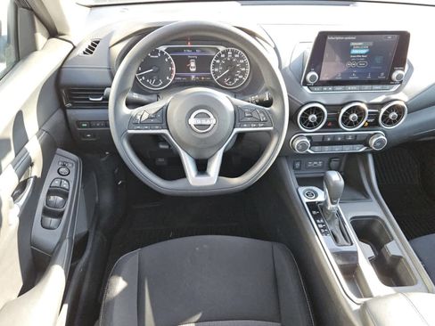 Used 2024 Nissan Sentra SV FWD image 5
