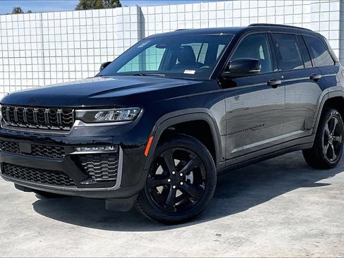 New 2026 Jeep Grand Cherokee Limited w/ Limited Altitude Package AWD/4WD image 2
