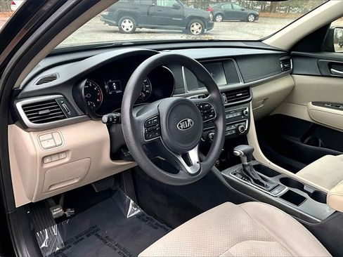 Used 2018 Kia Optima LX w/ 17" Alloy Wheels Package image 15