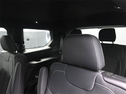 New 2025 Jeep Grand Cherokee L Laredo w/ Luxury Tech Group I image 14