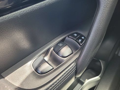 Used 2021 Nissan Rogue Sport SV w/ Technology Package FWD image 20