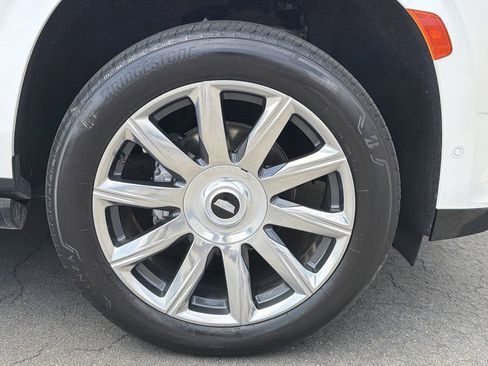 Used 2024 Cadillac Escalade Premium Luxury Platinum w/ Heavy-Duty Trailer Package image 12