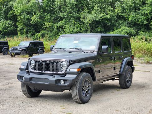 New 2025 Jeep Wrangler Sport S image 12