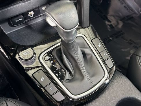 Used 2024 Kia Seltos EX FWD image 18