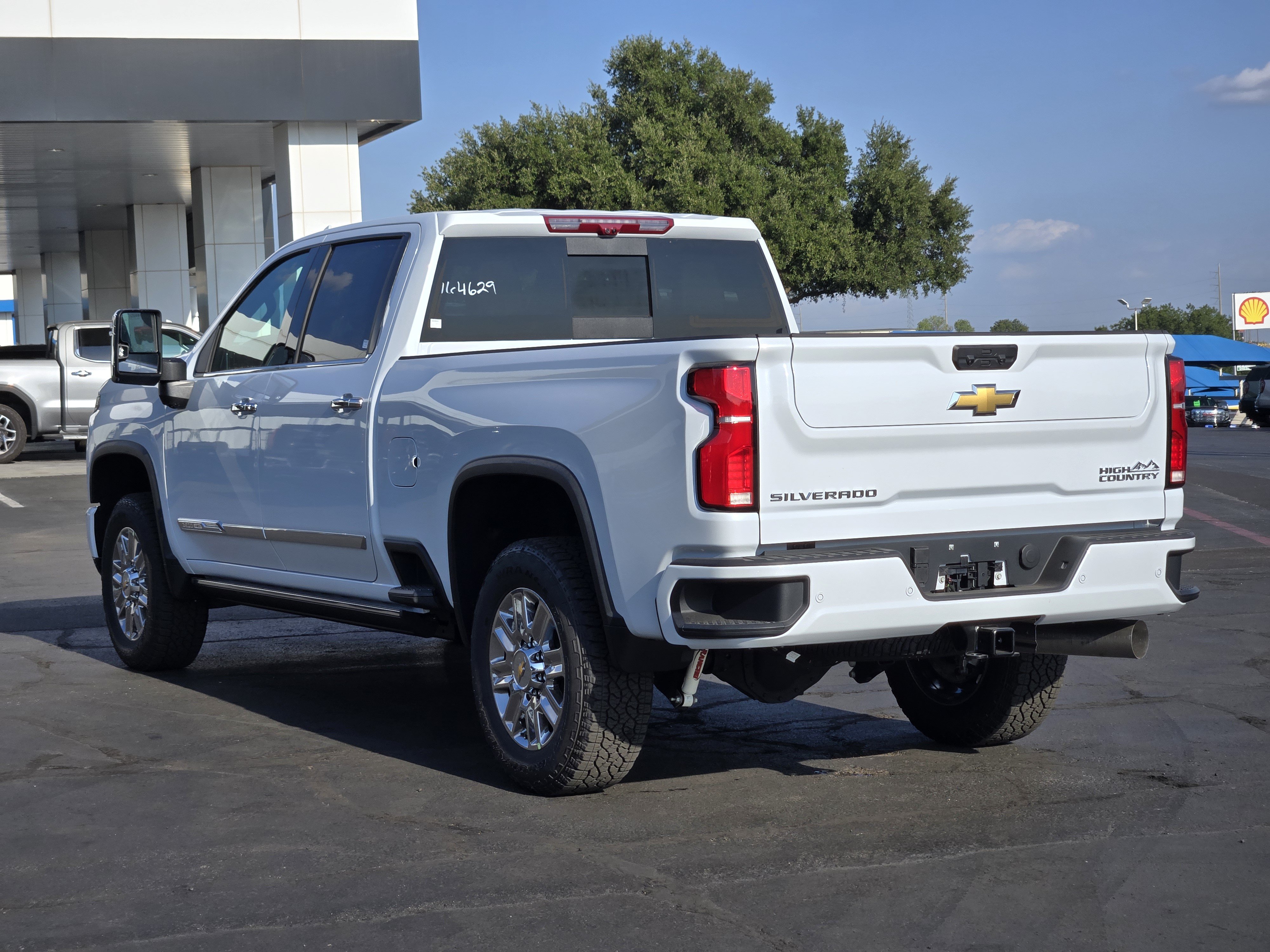 New 2026 Chevrolet Silverado 2500 High Country w/ Technology Package AWD/4WD image 3