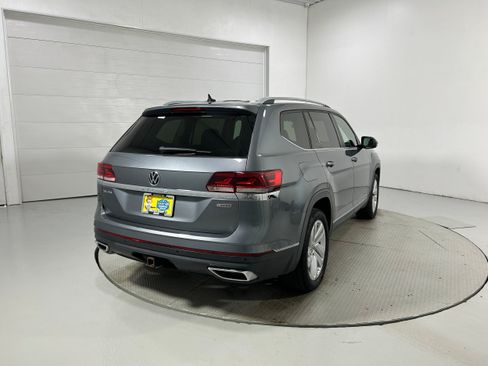 Used 2021 Volkswagen Atlas SEL AWD/4WD image 40
