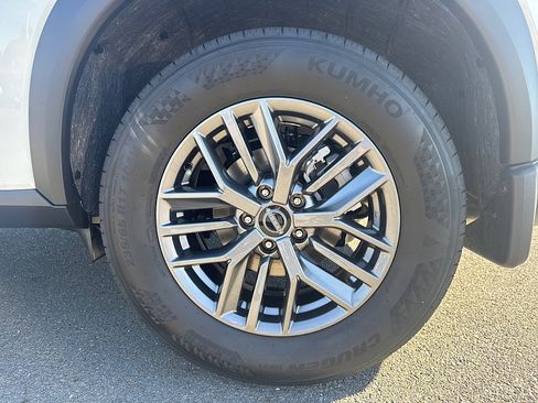 Used 2025 Nissan Rogue S image 7