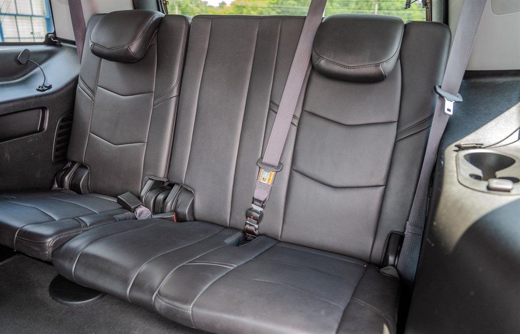 Used 2015 Cadillac Escalade Premium RWD image 33