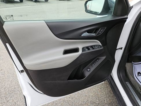 Used 2018 Chevrolet Equinox Premier image 20