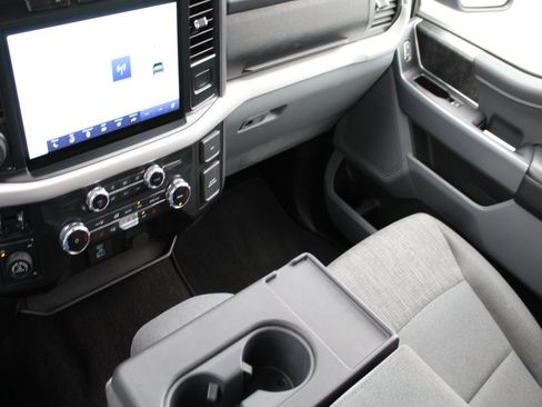 Used 2022 Ford F150 XLT w/ Equipment Group 302A High image 18