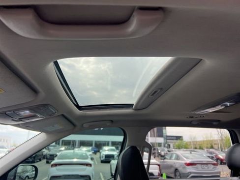 Used 2022 Kia Telluride S image 29