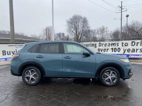 Used 2023 Honda HR-V EX-L image 2