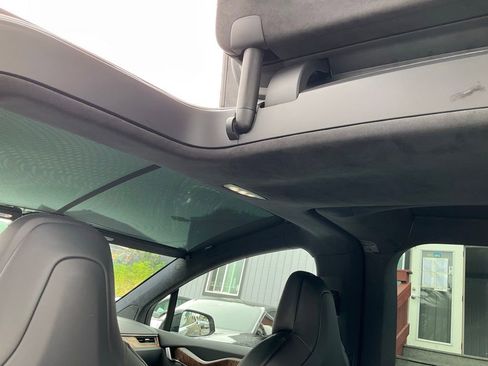 Used 2019 Tesla Model X Long Range AWD/4WD image 39