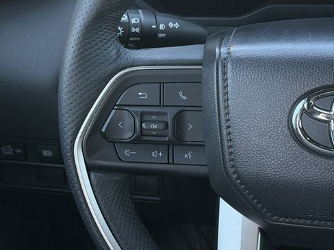 Used 2025 Toyota Tundra Limited image 15