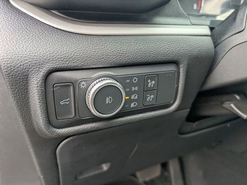 Used 2021 Ford Explorer XLT w/ Equipment Group 202A image 17