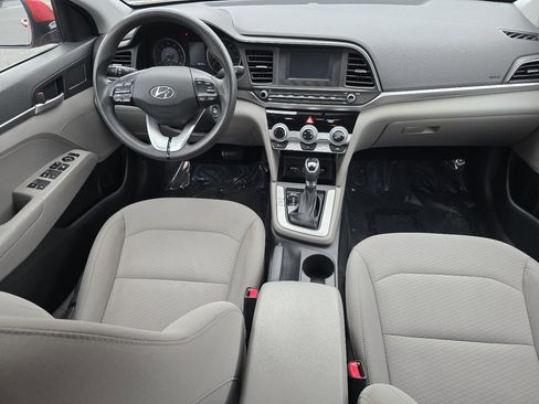 Used 2019 Hyundai Elantra SE image 26