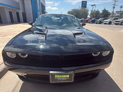 Used 2022 Dodge Challenger SXT w/ Blacktop Package RWD image 2
