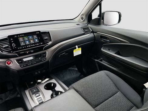Used 2024 Honda Ridgeline Sport image 21