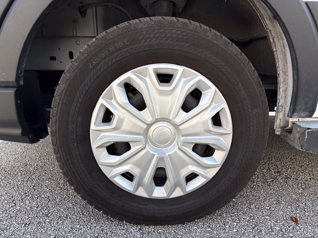 Used 2025 Ford Transit 250 Low Roof w/ Exterior Upgrade Package RWD image 15