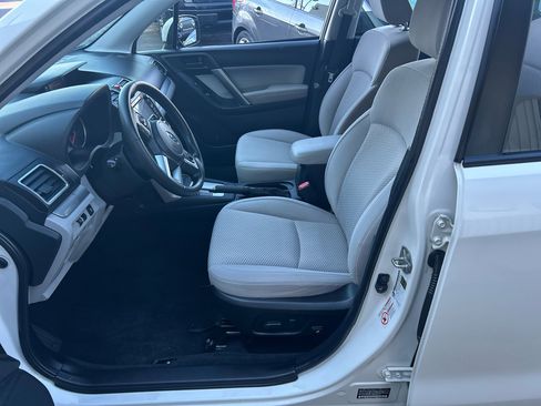 Used 2017 Subaru Forester 2.5i Premium w/ All-Weather Package image 7