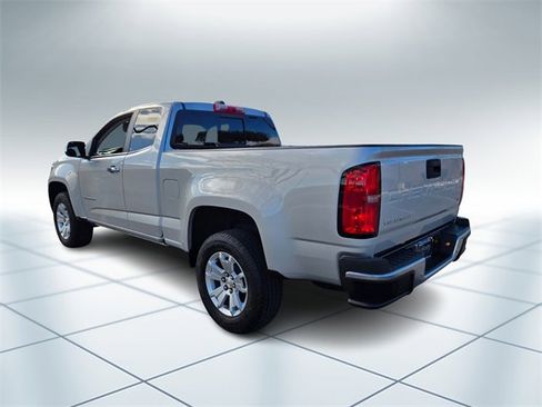 Used 2022 Chevrolet Colorado LT w/ Fleet Safety Package image 7