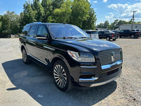 Used 2019 Lincoln Navigator Reserve AWD/4WD image 6